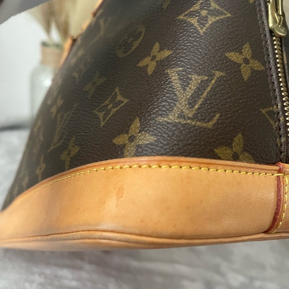 💕Louis Vuitton Alma PM monogram💕 - Picture 10 of 16